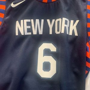 Porzingis jerseys (2)